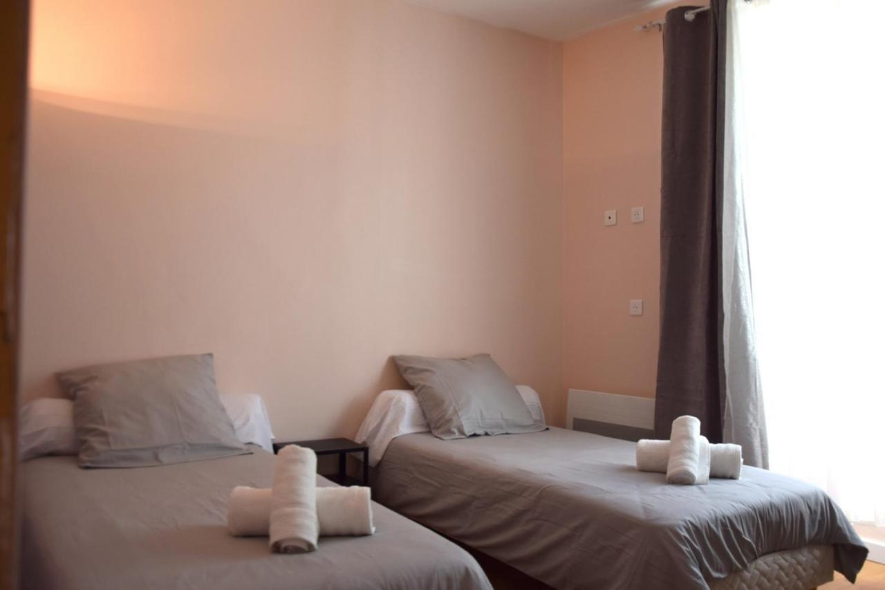 Le Lys Hotel Lacrouzette Exterior photo